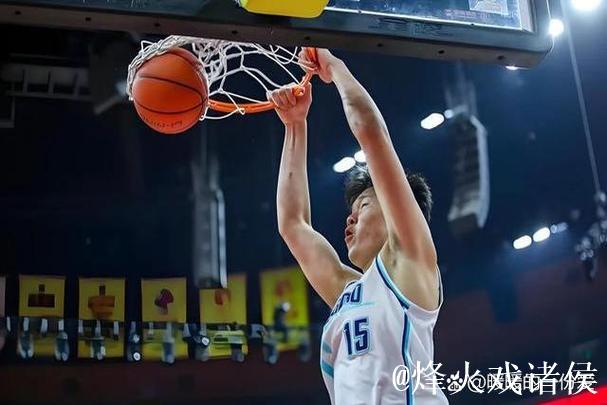 杨瀚森17+18青岛击败山西 周鹏29分深圳胜福建 杨瀚森17+18青岛击败山西 周鹏29分深圳胜福建